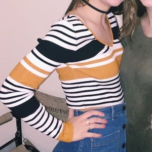 Kendall + Kylie longsleeve crop top